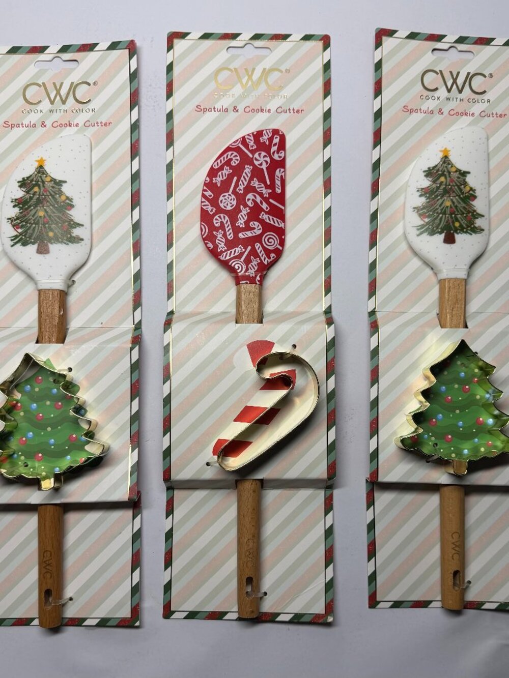 CWC Cook with Color Spatula & Cookie Cutter Tree & Candy Cane Christmas